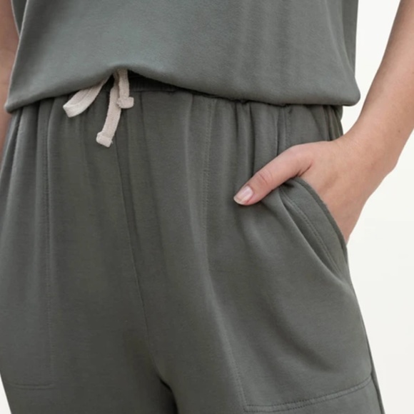 Splendid Supersoft Short Sleeve Camo grey/green Jumpsuit Size M - Picture 2 of 10